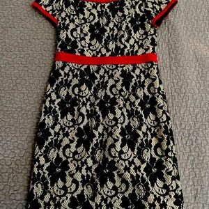 Beautiful dress with cute trims!